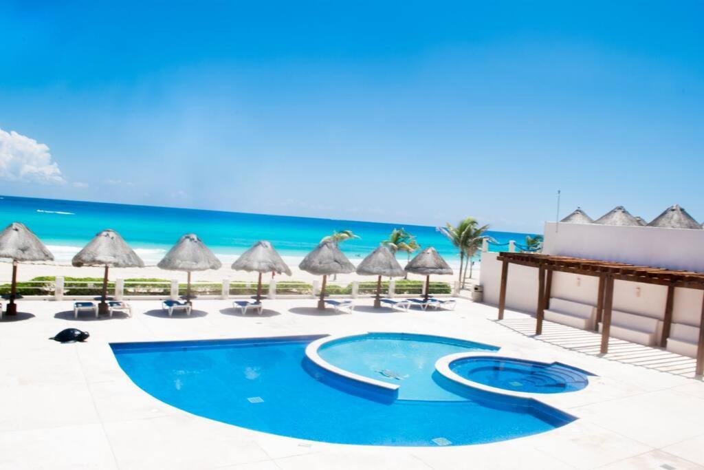 Cancun Marlin 32 Bagian luar foto